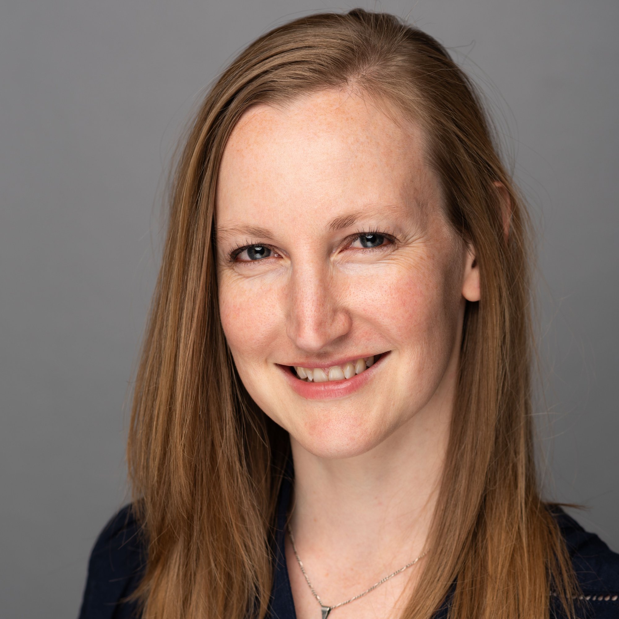 Suzanne Waller_Headshot_2025_1