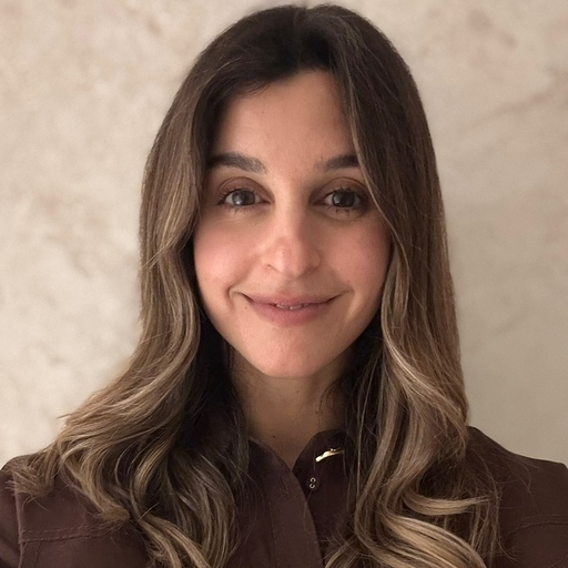 Steph Lyras Headshot